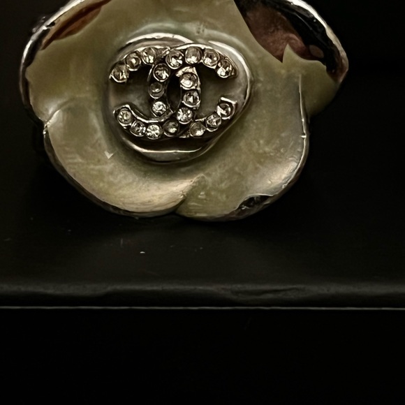 🌹 AUTHENTIC CHANEL RING SIZE 6.5 - Picture 8 of 10